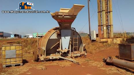Embolsadora para armazenar gros em sacos bolsas  Marcher Brasil 400 toneladas