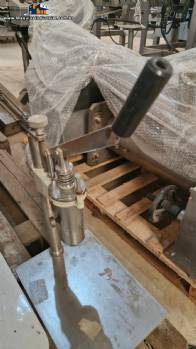 Recravadeira manual com pin�a em inox bancada Km m�quinas