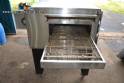 Forno de esteira em inox � g�s Tupasy