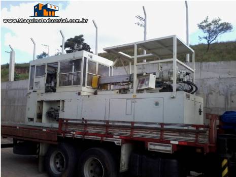 Injetora / sopradora PET com 4 moldes de inje��o e 20 de sopro