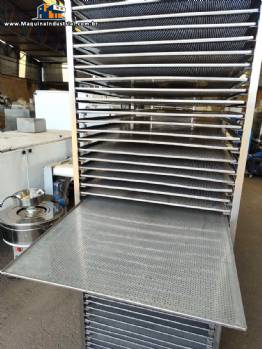 Carrinhos em a�o inox