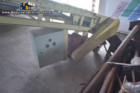 Esteira elevat�ria com 4 metros de altura para sacaria