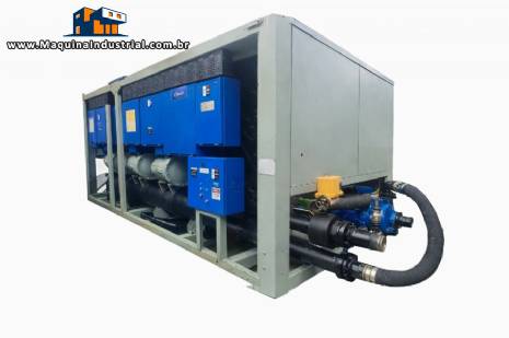 Chiller banco de água gelada industrial com condensação a ar Carrier 200 TR