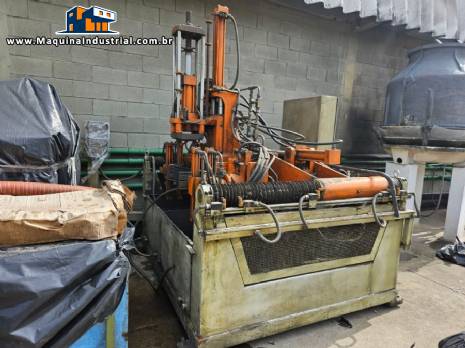 Coquilhadeira para lat�o 100 kg de press�o Calende m�quinas