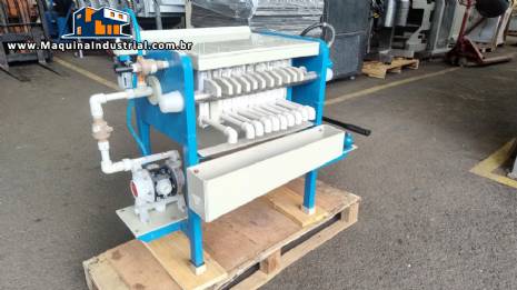 Filtro prensa com 10 placas de 250 x 250 mm Master Pump