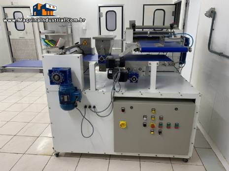 Laminadora de massas pizzas L�der 400 kg  at� 400 kg por hora