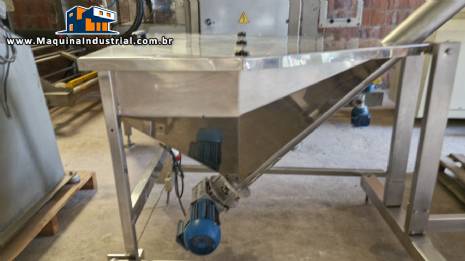Rosca alimentadora transportadora helicoidal inclinada com silo receptor em ao inox