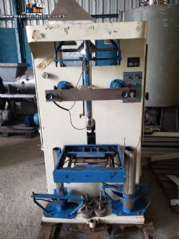 Embaladora empacotadora vertical volum�trica Raumak