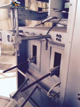 Sacheteira em a�o inox para embalar pastosas tipo mocinha