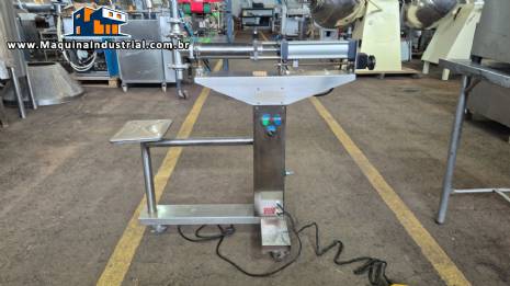 Envasadora em inox semiautomática para líquidos com 1 bico Envasadora em inox semiautomática para líquidos com 1 bico